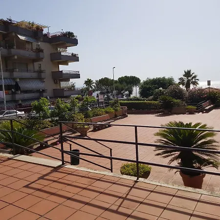 Lägenhet Sant'Alessio Apartment