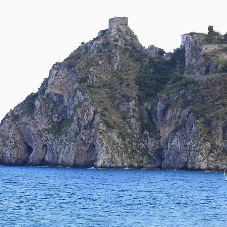 Sant'Alessio Apartment Lägenhet